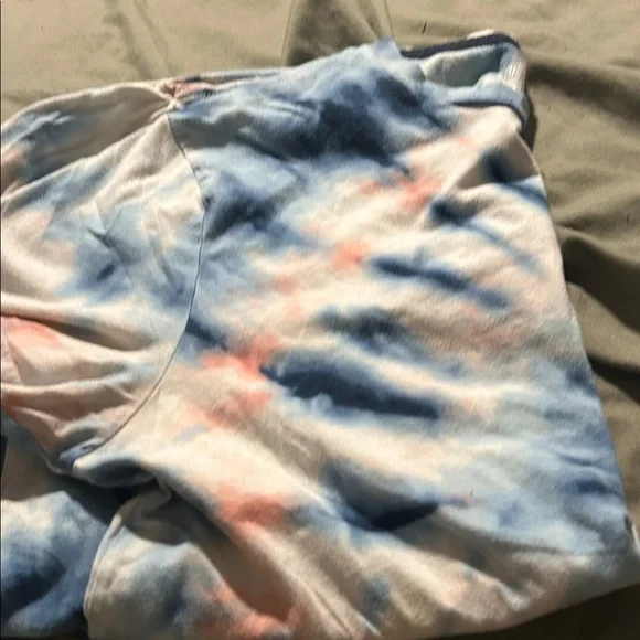 HOLISTER LG Soft Tie-Dye Tee in Blue and Coral - Picture 3 of 3